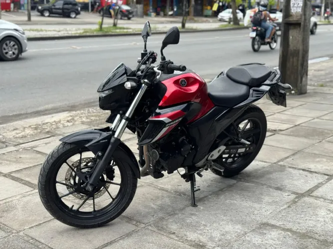 Yamaha Fazer 250cc 2024 novíssima (venda particular)