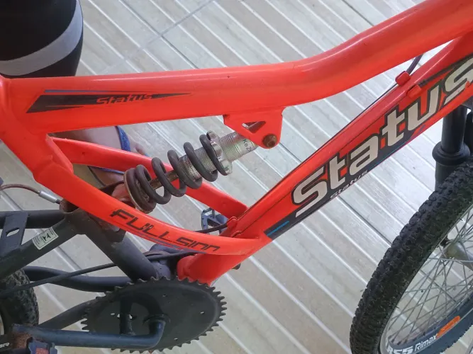 Bicicleta infantil com marcha