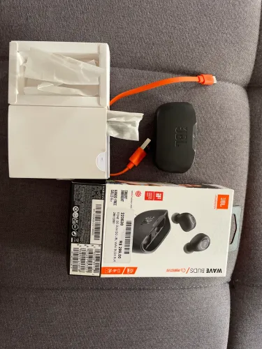 Fone de ouvido JBL WAV Buds BLK