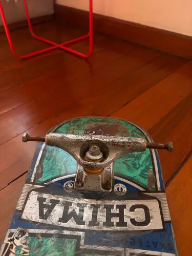 Truck Independent Hollow 139mm + Shape Real Skateboards 8,5