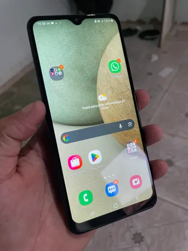 Celular Samsung A12 64 gigas 4 de ram funcionando tudo perfeitamente