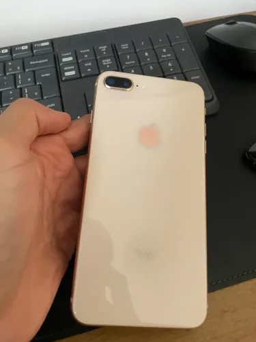 2 IPhones com trincada 100% funcionais 