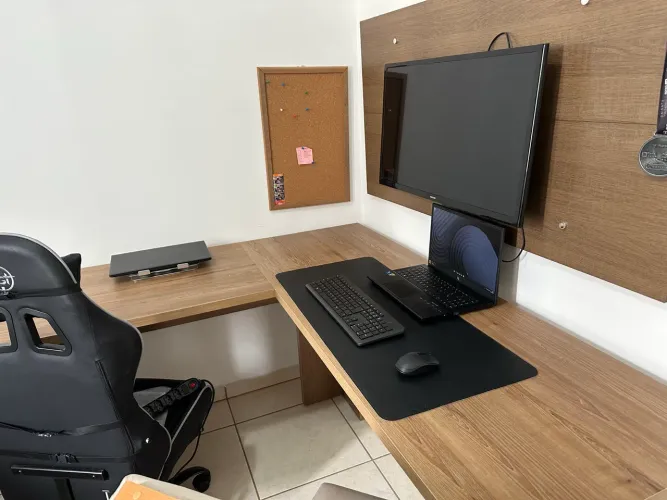Mesa escritório em L - 170x150x60 MDF