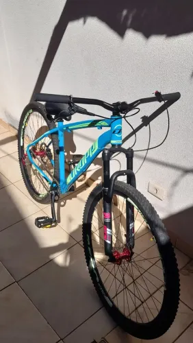 Bicicleta Aro 29 estilo de grau