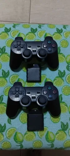 Kit com 2 Controles para PlayStation 2 - Completo!