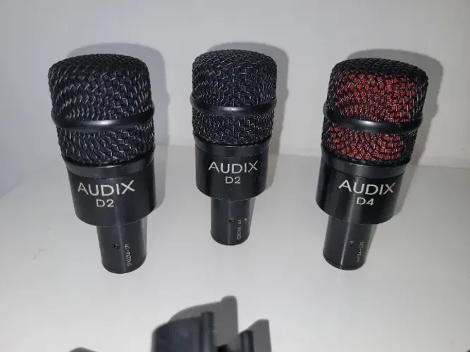 Microfone Audix D4, top de linha! Usado mas em estado de novo! Acompanha Suporte original.