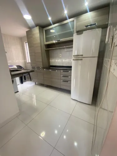Alugo Apartamento Mobiliado, no Porcelanato e Com Localização Privilegiada