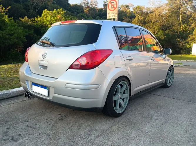 Nissan Tiida S 1.8/1.8 Flex 16V Mec. 2011