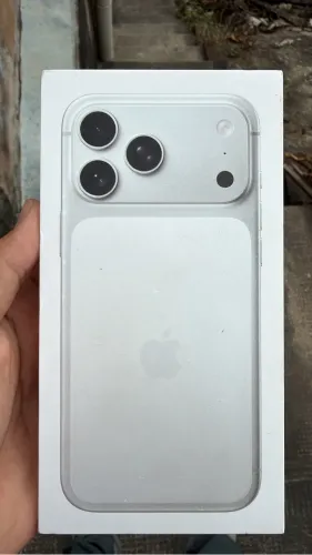 iPhone 17 pro max