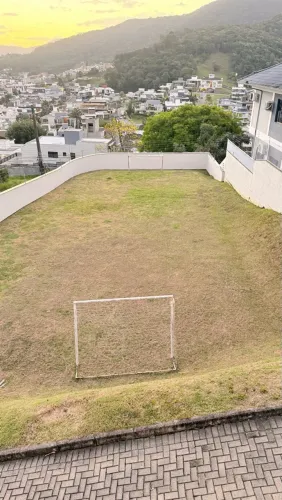 Par de traves (gol) para campo de futebol
