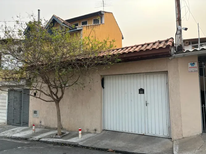 Casa para Locação em São Paulo, Vila Lageado, 2 dormitórios, 2 banheiros, 5 vagas