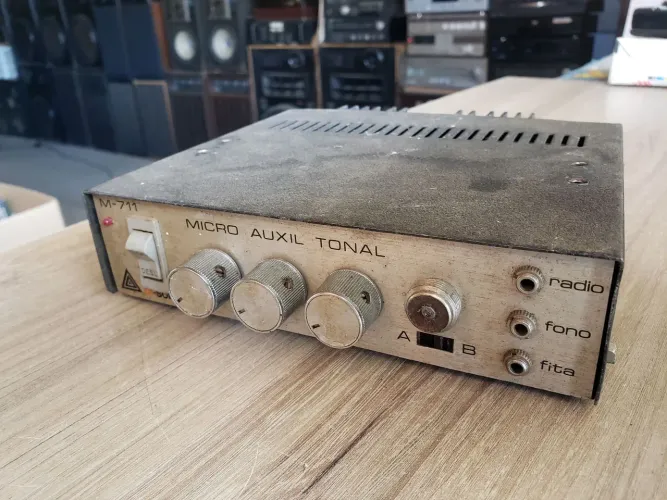 Amplificador Antigo de Carro