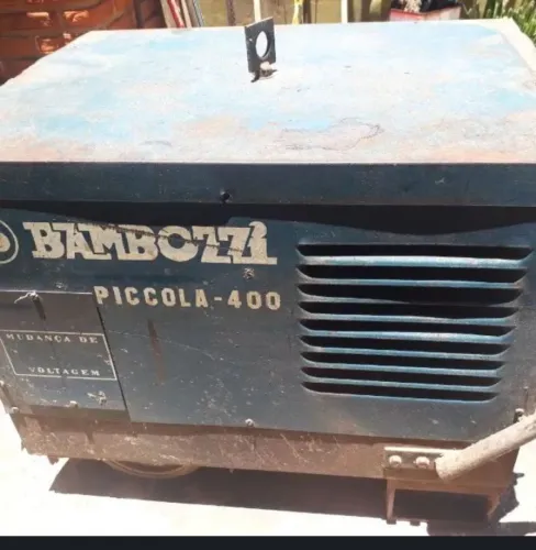 Máquina de solda trifásica bonbozzi com 15 metros de cabo só pegar e usar