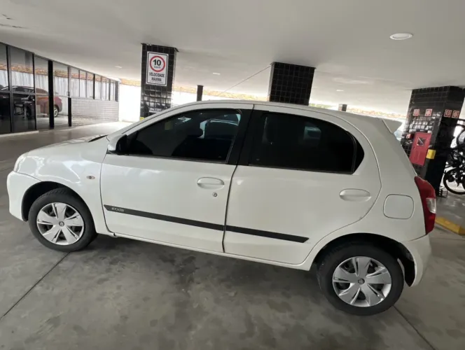 Toyota Etios XS 1.5 Flex 16V 5P Mec. 2016