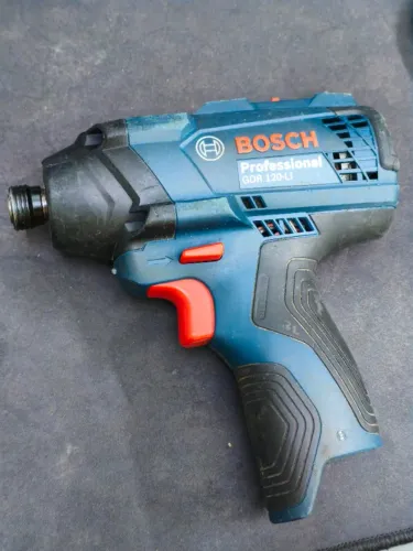 Sem bateria sem carregador Parafusadeira de Impacto Bosch 12V GDR 120-LI perfeita