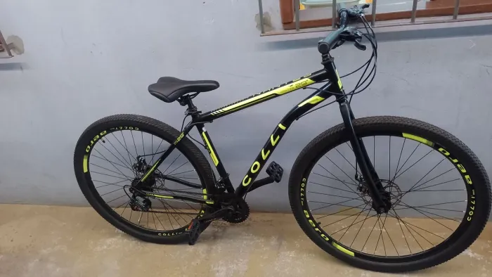 Bicicleta colli Semi nova 6 meses de uso