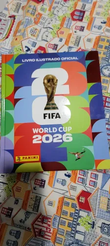 ÁLBUM COPA CAPA DURA COM 150 FIGURINHAS 
