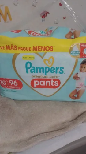 Fralda Pampers Premium Care Pants XG com 96 unidades