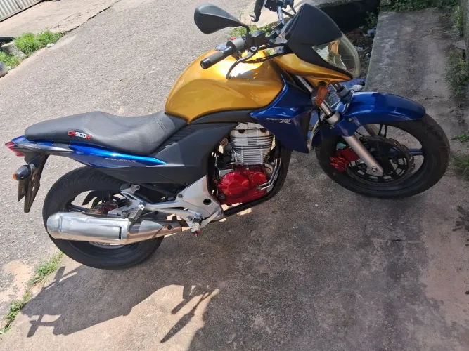 Cb 300 vendo ou troco