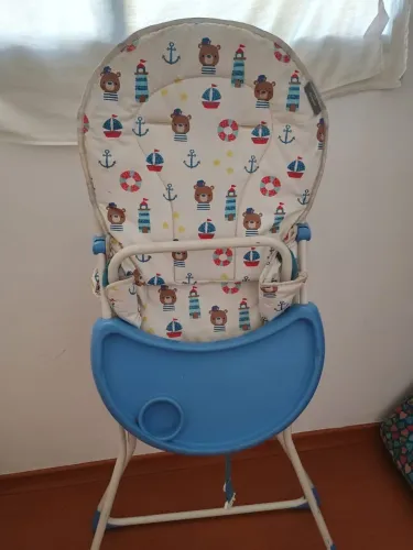 Cadeira de Alimentação Infantil Dobrável