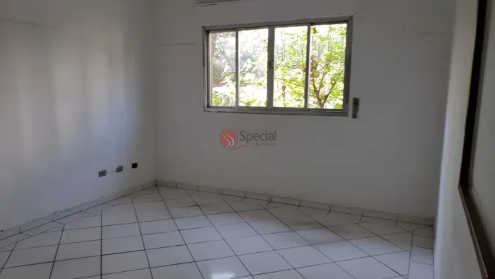 Sobrado comercial e 4 banheiros na Água Branca