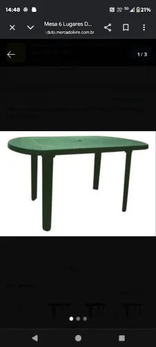 Mesa grande para 6 lugares com três cadeiras
