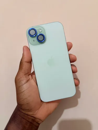 iPhone 15 128GB