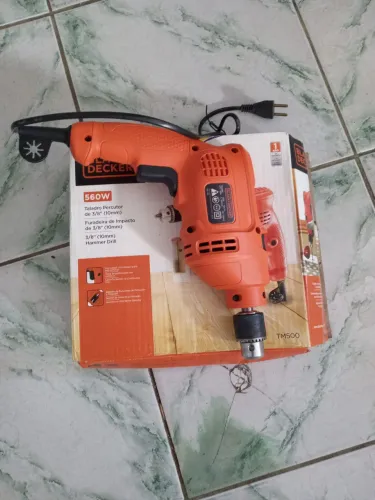Vendo furadeira Black Decker