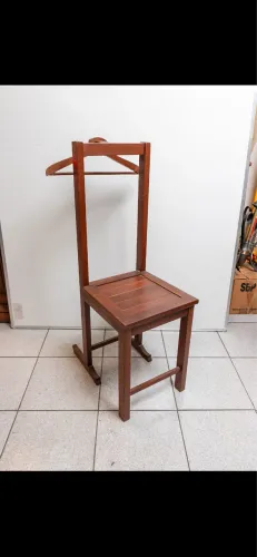 Cadeira Mancebo/ Porta Paletó ( Valet Chair) em madeira maciça