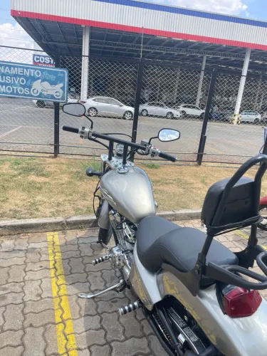 Shadow 600 Lindíssima