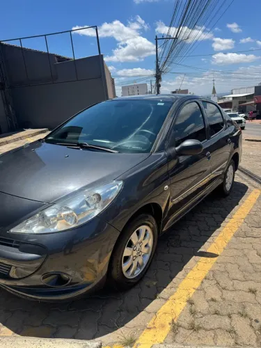 Peugeot 207 Sed. Passion XR Sport 1.4 Flex 8V 4P 2012