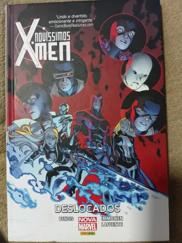 X-Men: Deslocados - Marvel Panini Comics - Graphic Novel