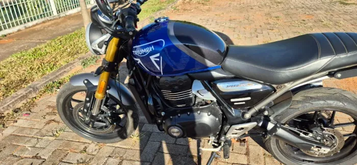 Triumph Speed 400 barata.