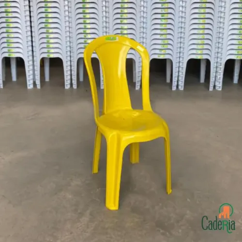 Cadeira Plástica Amarela