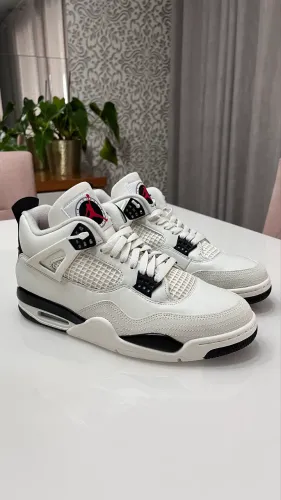 Tênis Nike Air Jordan 4 Retro OG Fire Red tamanho 43