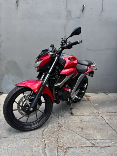 Vende-se Moto FZ25 Flex 250cc / Ano: 2020