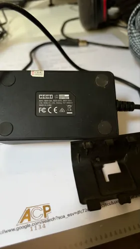 Carregador HORI Solo Charge Station para Controle Xbox Series X|S e Xbox One