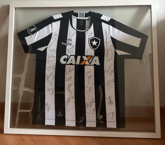 Vendo camisa autografada por todo time do Botafogo de 2017