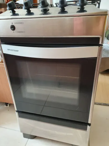 Fogão de Piso 4 Bocas à Gás Brastemp Clean BFO4NAR com Acendimento Automático Inox Bivolt