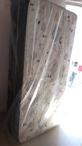 Vendo cama solteiro