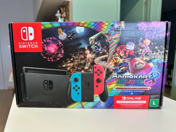 Nintendo Switch v1 - c/ Mario Kart digital