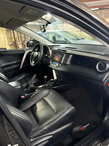Toyota RAV4 2.0 4X4 16V Aut. 2014