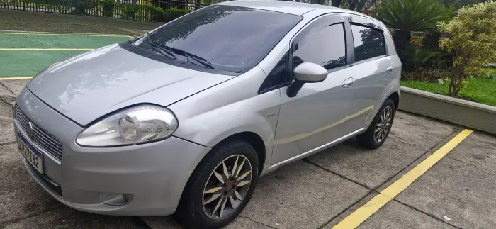 Fiat Punto Essence Dualogic 1.6 Flex 16V 5P 2012