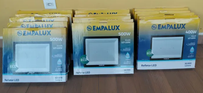 Vendo 15 REFLETORES Led, 500w e 400w