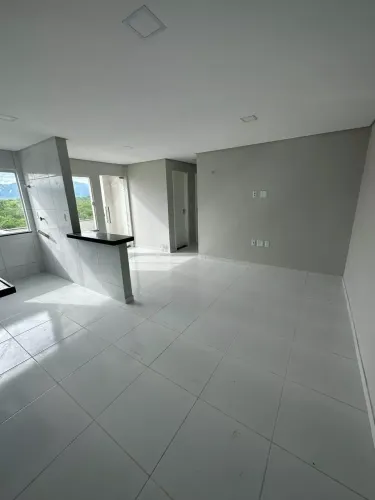 Apartamento com 2 Quarto(s) e 2 banheiro(s) para Alugar, 80 m² por R$ 1000 / Mês