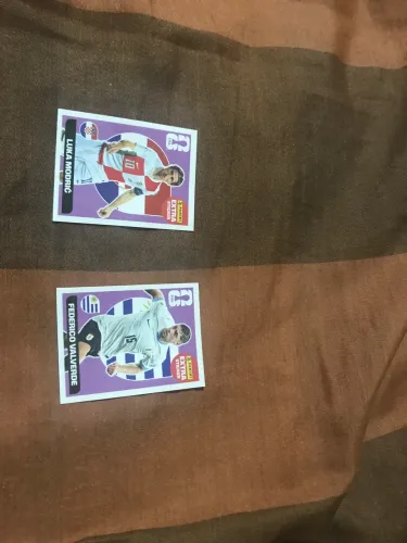 Figurinhas Extras sitickes do modric e valverde roxo