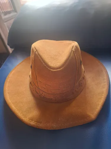 2 Chapéus Country Cauboy, Vaqueiro em couro ideal pra festas Junina novo nunca usado $ 70