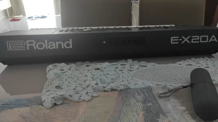 Teclado Roland E-X20A