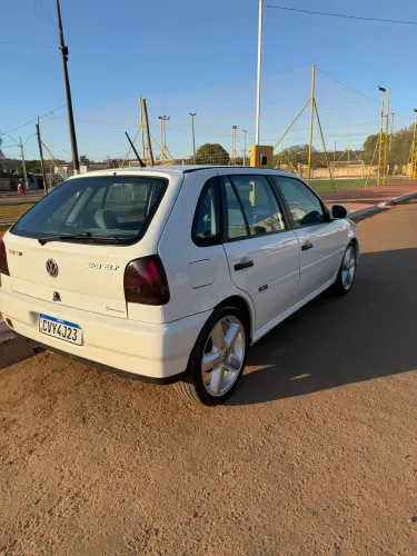 Volkswagen Gol Geração II GLS 2.0 8V 110cv MI Gasolina Mec. 4P 1999