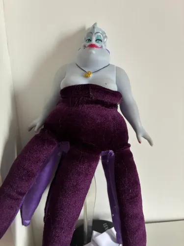 Boneca Ursula do filme a Pequena Sereia